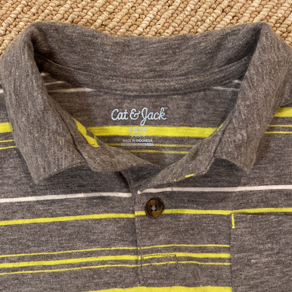 LOT of 3 Boy’s Shirts - Picture 5 of 7